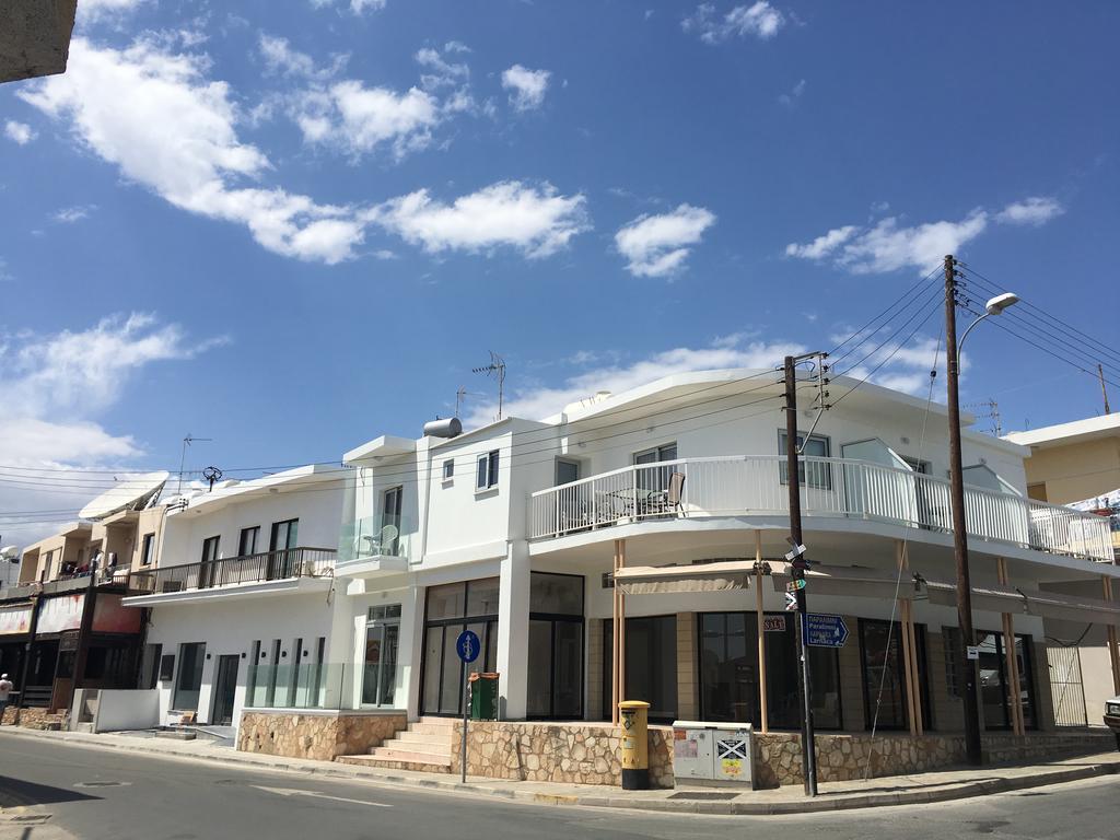 Cross Road דירה